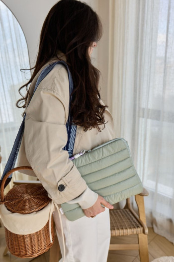 Чохол для ноутбука MyCream розмір L оливковий з кишенями з захистом від води